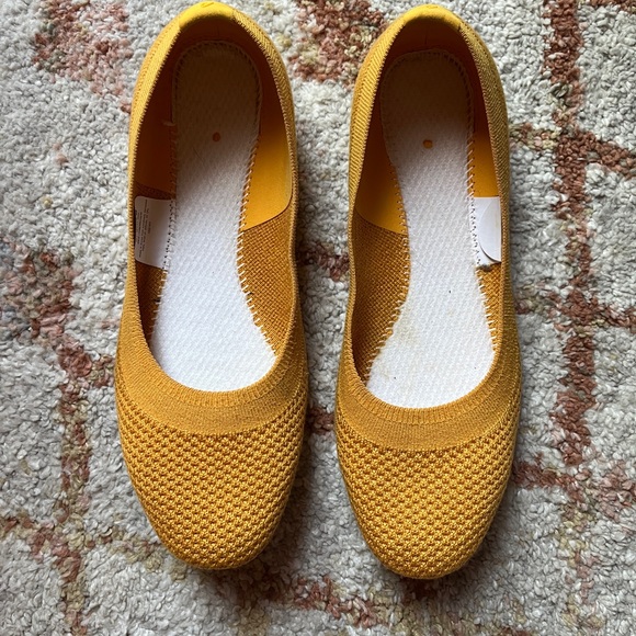 Allbirds Tree Breezers Flats | 8 | Yellow - Picture 8 of 9